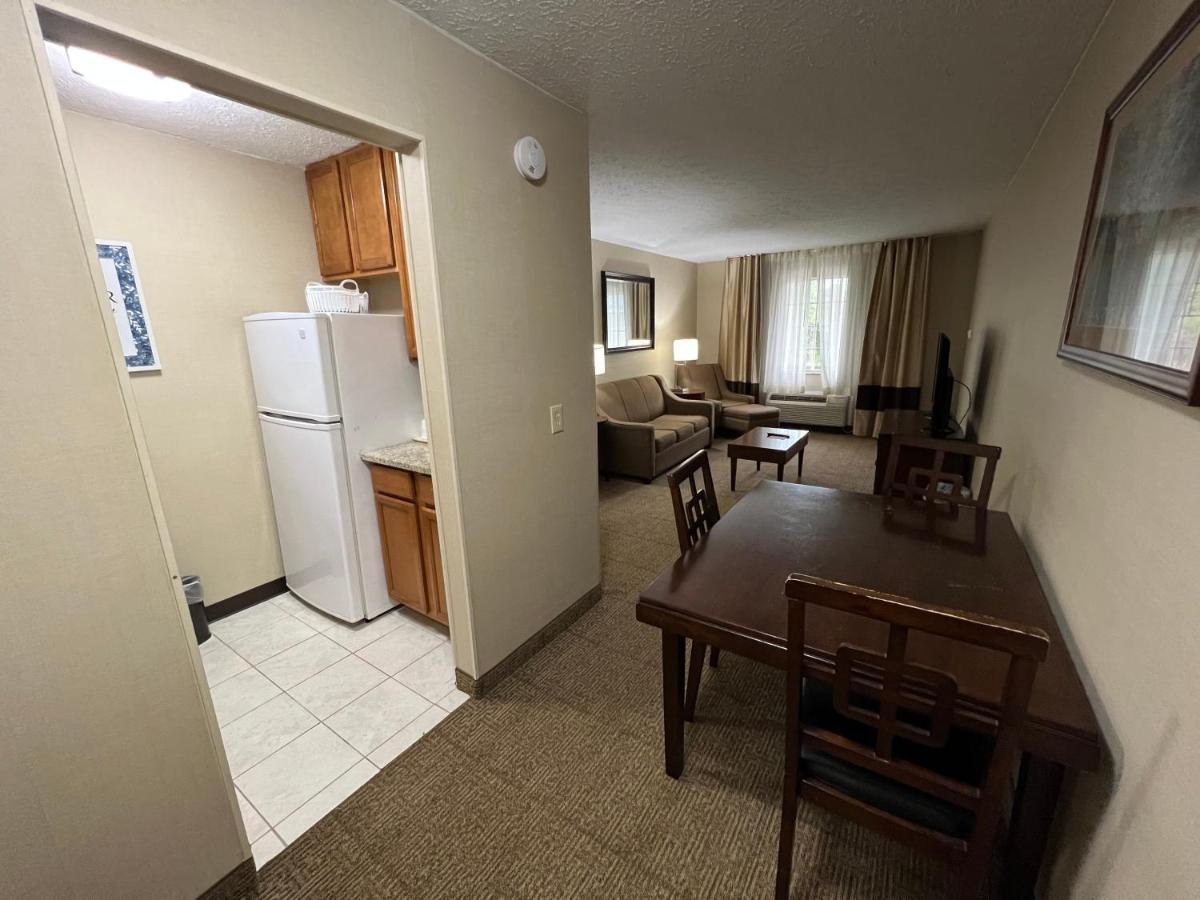 Wyndham Garden Hotel Cross Lanes Charleston Esterno foto