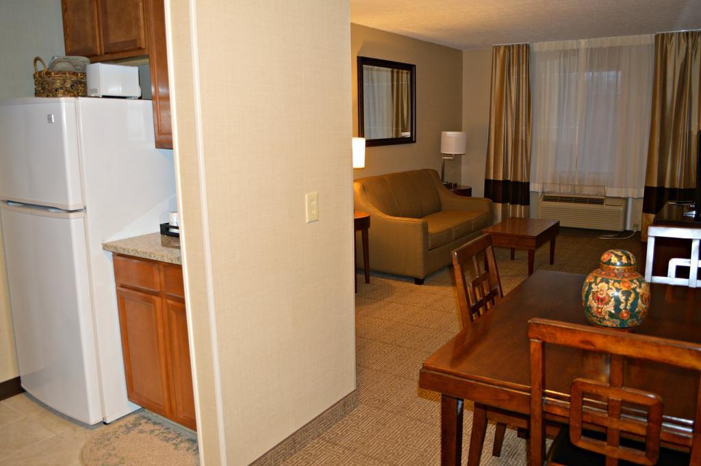 Wyndham Garden Hotel Cross Lanes Charleston Esterno foto