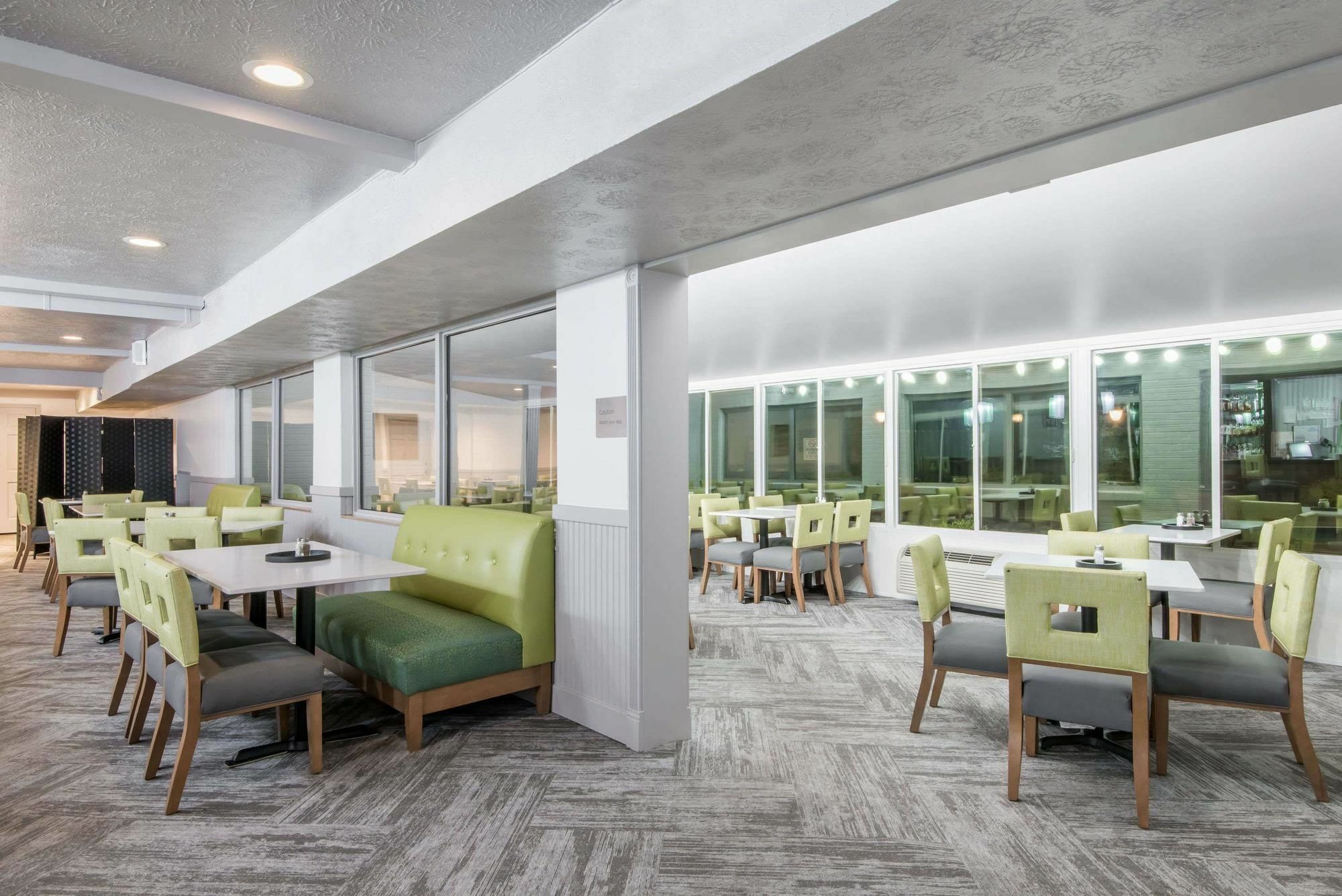 Wyndham Garden Hotel Cross Lanes Charleston Esterno foto